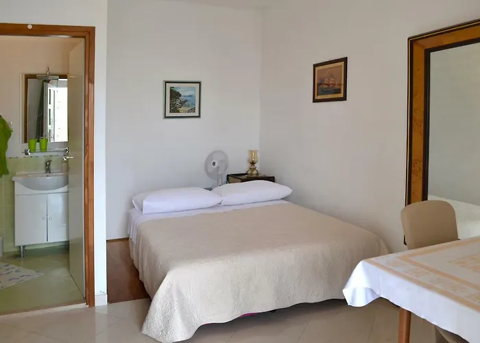 Sunflower Πανσιόν 3*